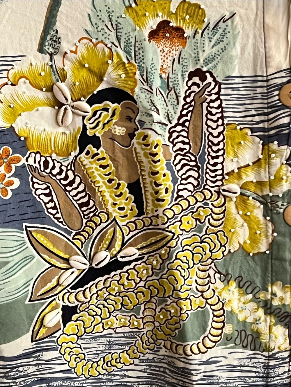 Super RARE Vintage Lady Lei Aloha Shirt with shell & bead detail